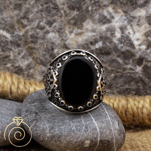 black-onyx-stone-silver-ring-jewelry