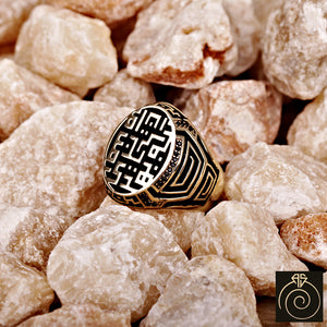 Unique Labyrinth Men’s Ring