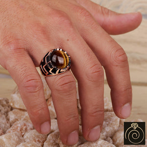 Unique Labyrinth Men’s Ring