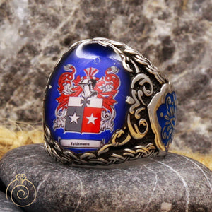 Coat-of-arms-men-silver-ring