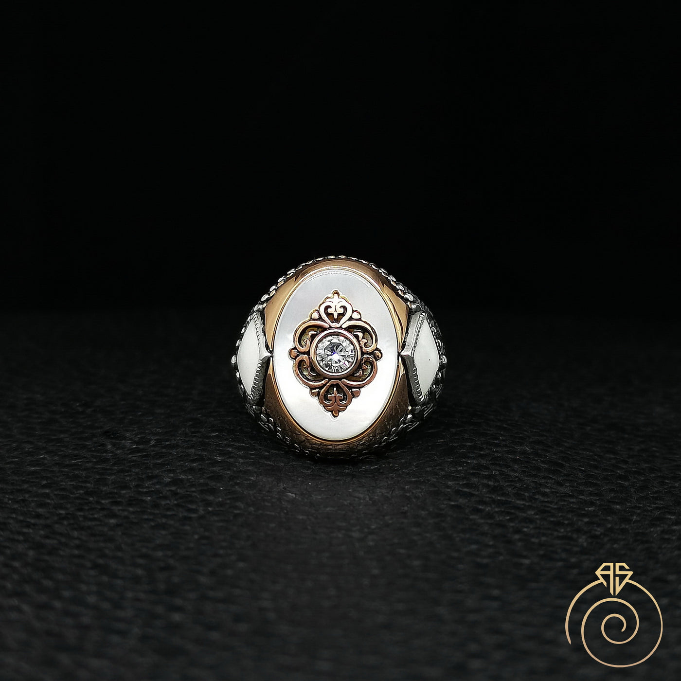 DEMI GOLD PEARL SIGNET RING | Signet rings women vintage, Signet rings  women, Pearl rings vintage
