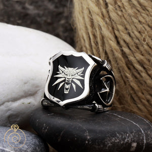 Star-shield-sign-silver-ring
