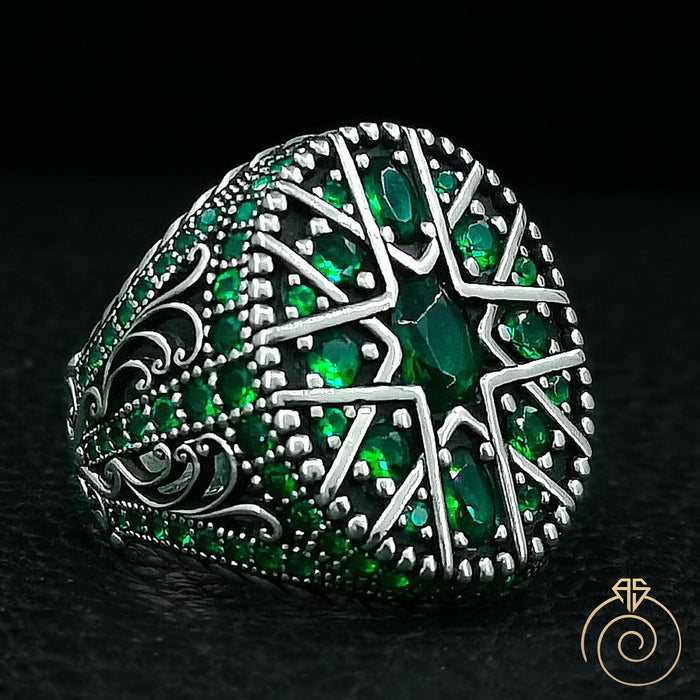 Emerald Elegant Silver Men’s Ring