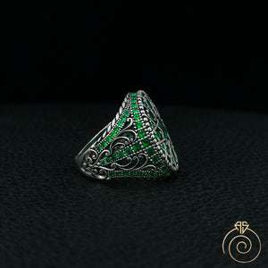 Emerald Elegant Silver Men’s Ring