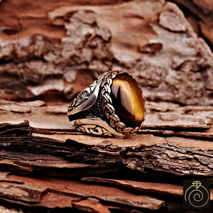 engagement-ring-man-vintage- viking