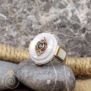 flat-round-white-gemstone-ring