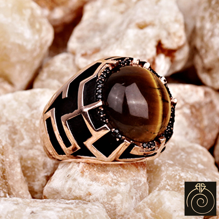 Unique Labyrinth Men’s Ring