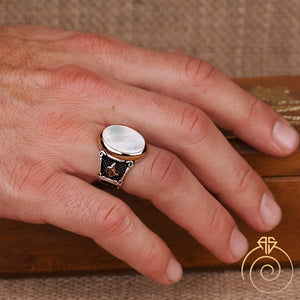 mop-gemstone-gift-men's-ring