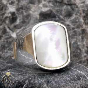 mother-of-pearl-silver-men-ring