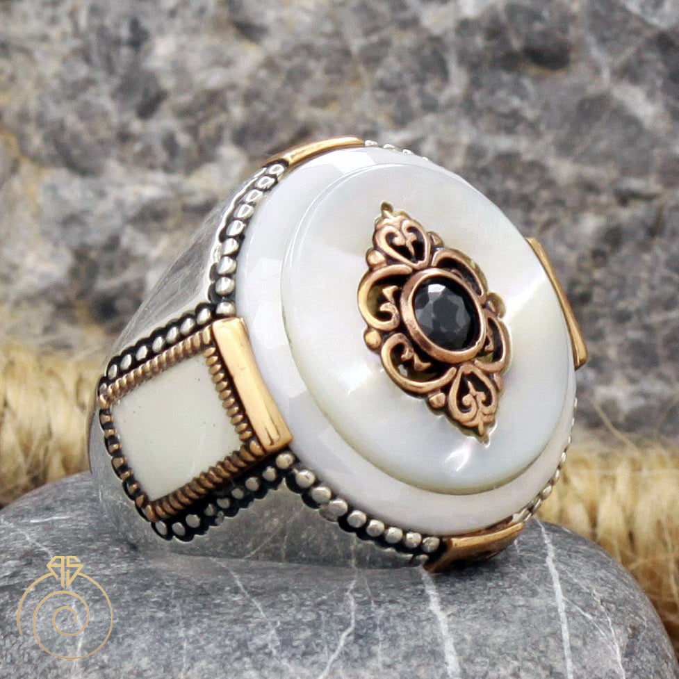 Mother-of-Pearl Ellipse Silver Men's Ring with Siding Zircons