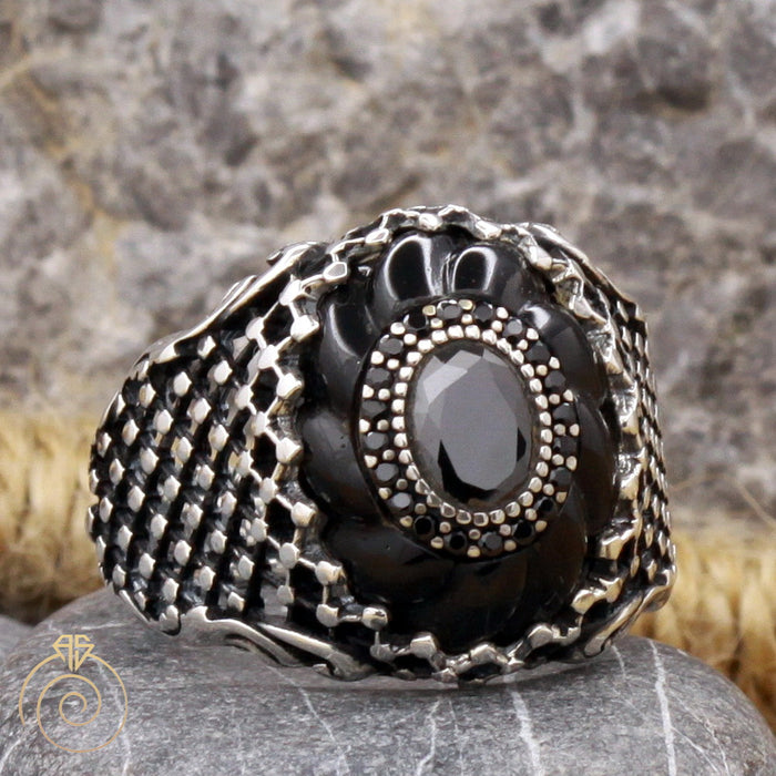 Onyx Silver Men’s Spiral Ring