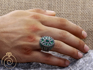 Emerald Elegant Silver Men’s Ring